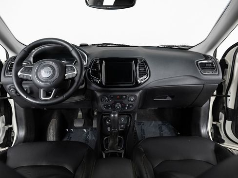 Used 2018 Jeep Compass Limited AWD/4WD image 28