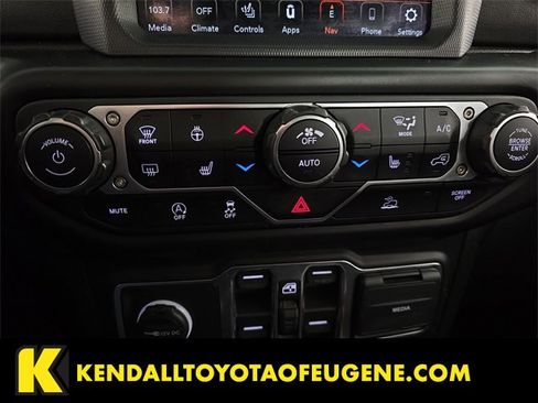 Used 2020 Jeep Gladiator Overland image 17