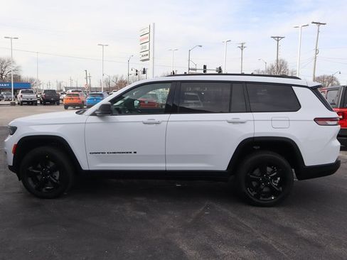 New 2025 Jeep Grand Cherokee L Altitude image 22