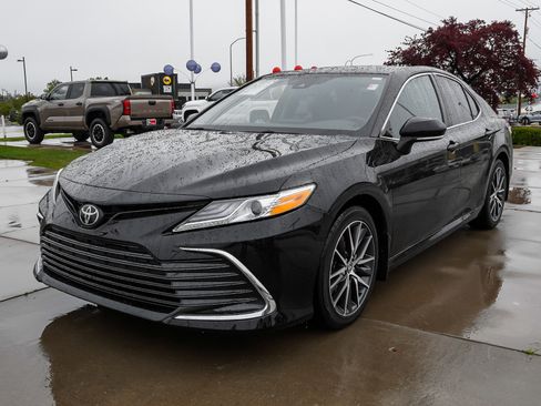 Certified 2021 Toyota Camry XLE AWD/4WD image 4