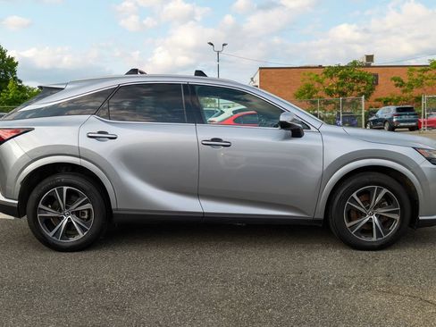 Used 2023 Lexus RX 350 Premium w/ Accessory Package AWD/4WD image 8