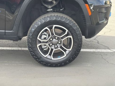 Used 2023 Jeep Grand Cherokee Trailhawk image 44