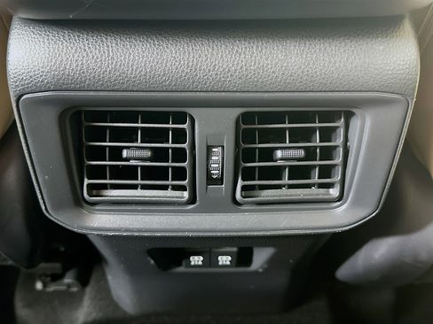 Used 2019 Toyota RAV4 Limited image 28