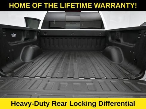 Used 2018 Chevrolet Silverado 1500 LTZ w/ Sport Package AWD/4WD image 38