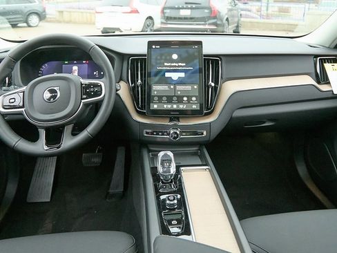 New 2026 Volvo XC60 B5 Core w/ Climate Package image 21