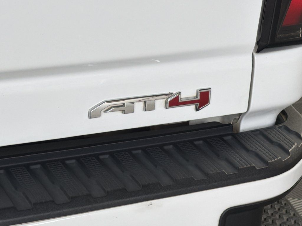 Used 2024 GMC Sierra 2500 AT4 w/ AT4 Premium Plus Package AWD/4WD image 7