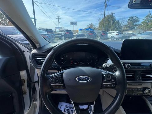 Used 2021 Ford Escape SEL FWD image 11