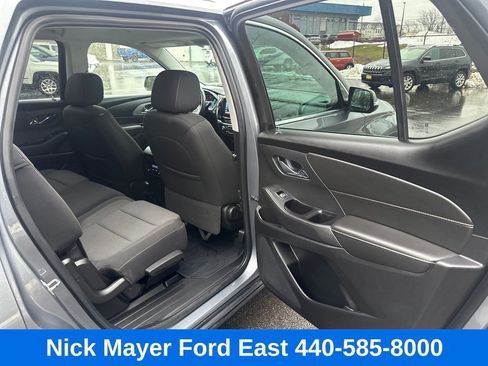 Used 2020 Chevrolet Traverse LT image 12