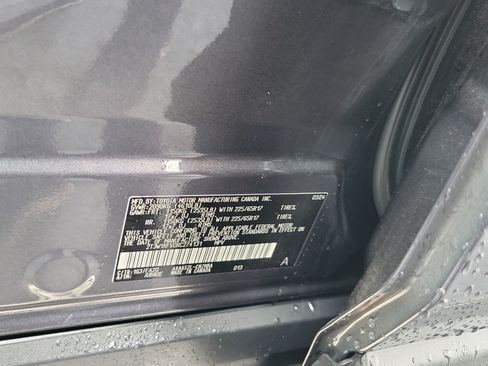 Used 2024 Toyota RAV4 XLE FWD image 30
