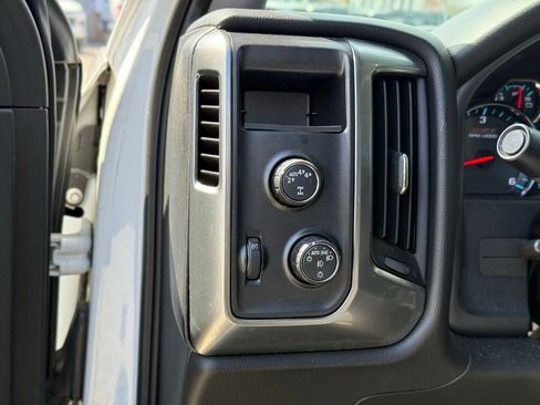 Used 2018 Chevrolet Silverado 1500 LT w/ All Star Edition image 25