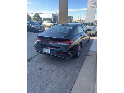 Used 2024 Hyundai Elantra SEL image 4