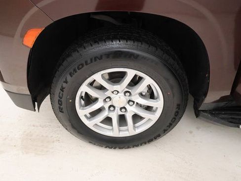 Used 2023 Chevrolet Tahoe LT image 6