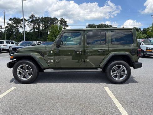 Used 2022 Jeep Wrangler Unlimited Sahara w/ Safety Group AWD/4WD image 4