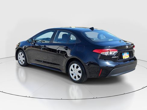 Used 2025 Toyota Corolla LE FWD image 7