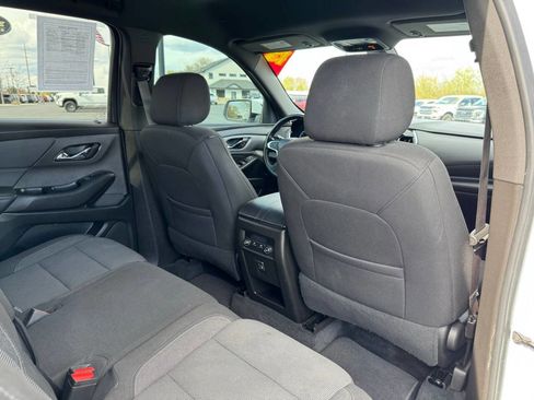 Used 2022 Chevrolet Traverse LT AWD/4WD image 38