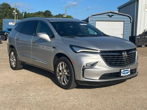 Used 2022 Buick Enclave Premium FWD image 1