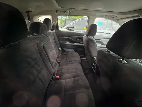 Used 2019 Nissan Murano SV AWD/4WD image 3