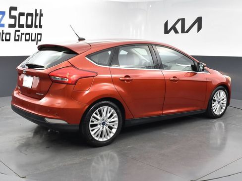 Used 2018 Ford Focus Titanium FWD image 5