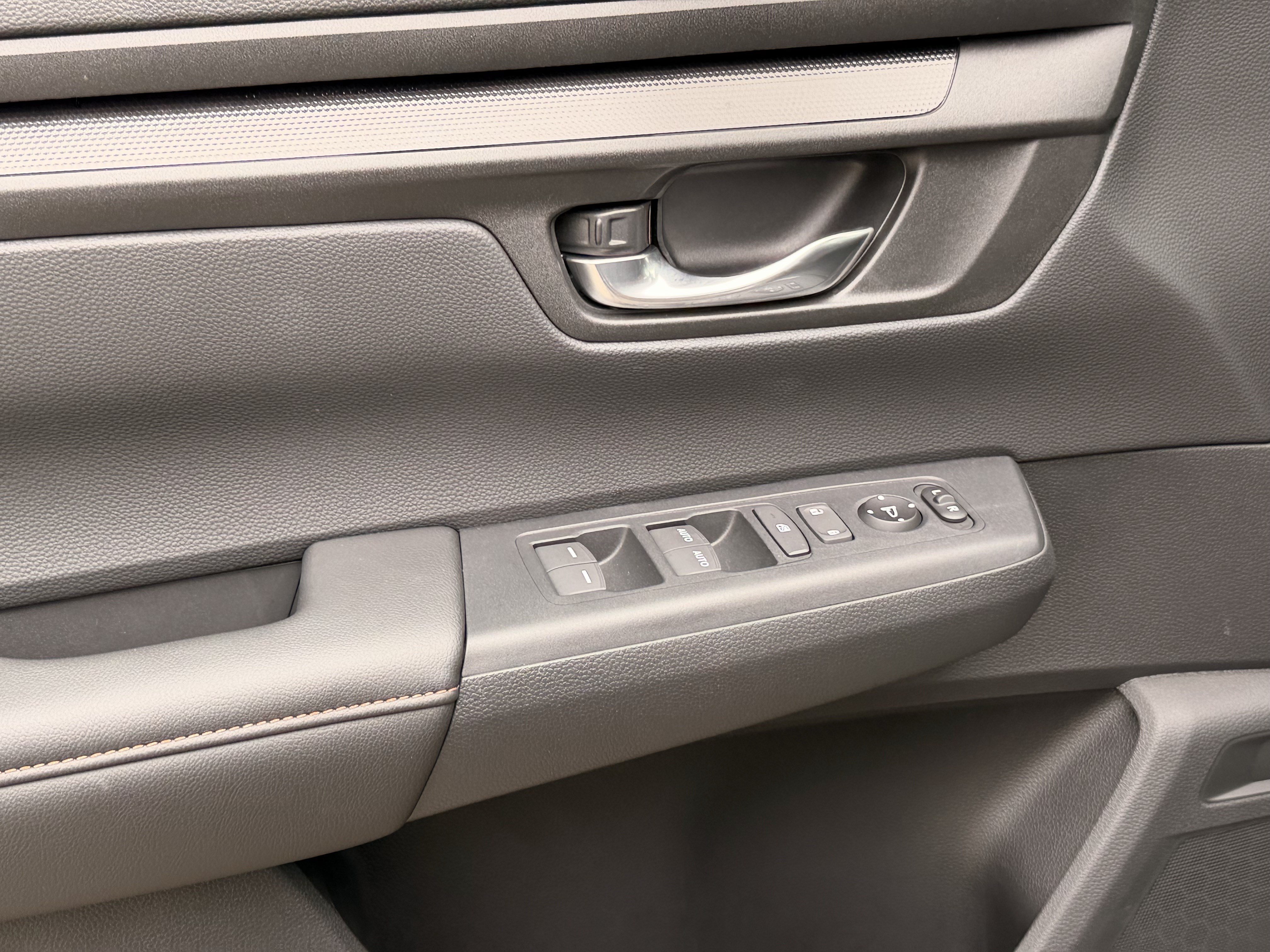 Used 2026 Honda CR-V Sport image 11