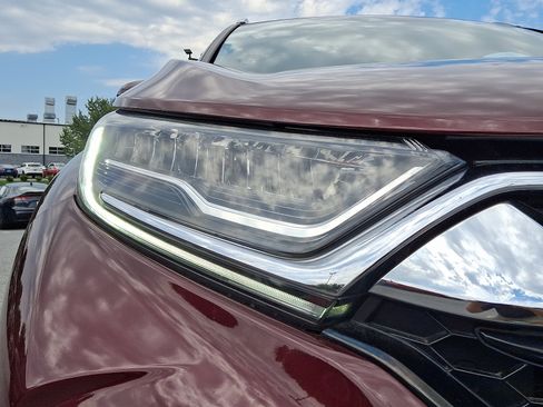 Used 2018 Honda CR-V Touring image 9