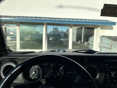 Used 2023 Jeep Wrangler Unlimited Rubicon 4xe w/ Cold Weather Group image 13