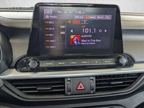 Used 2024 Kia Forte LXS w/ LXS Technology Package FWD image 14