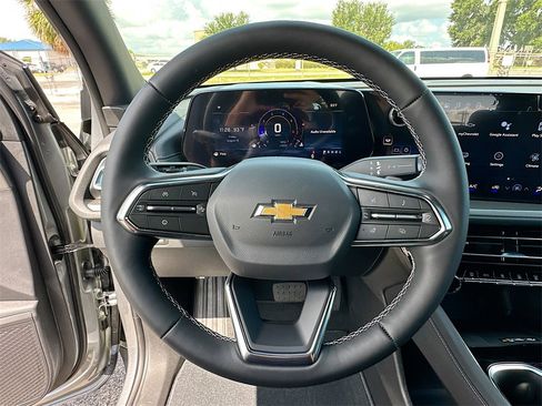 New 2026 Chevrolet Traverse LT image 7