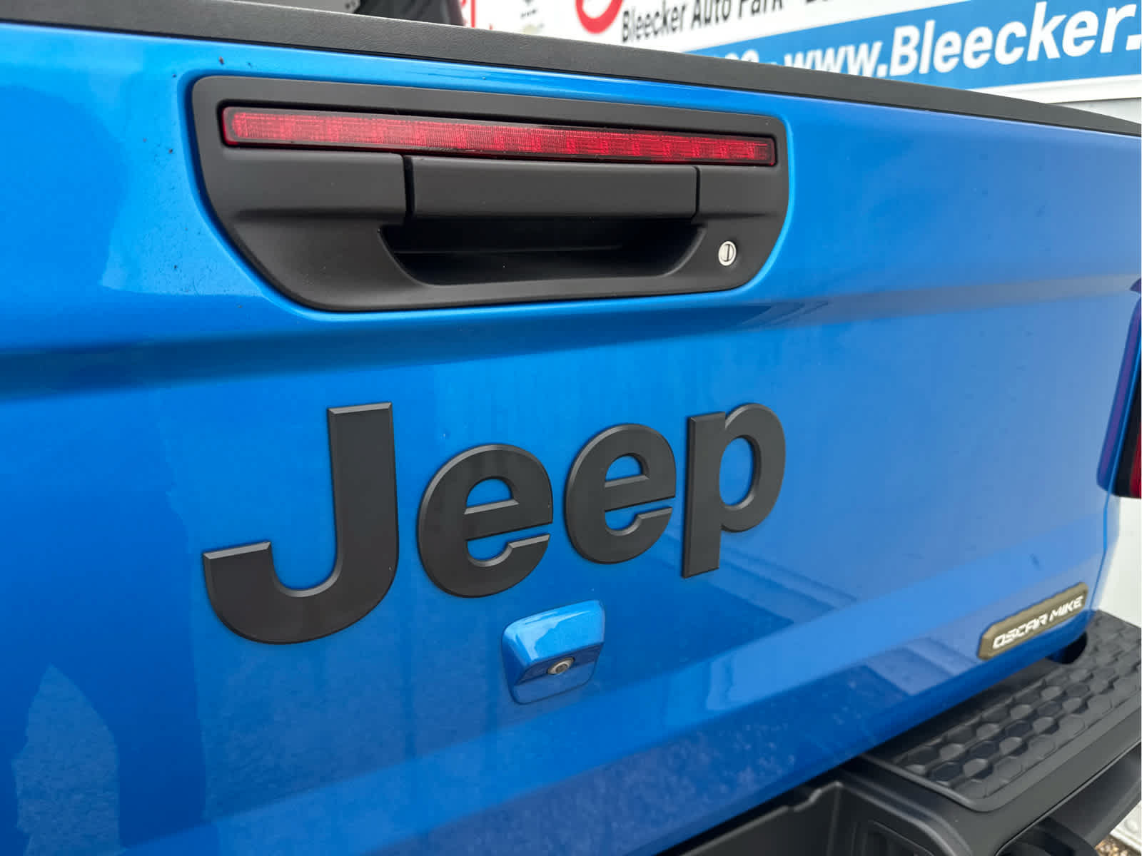 Used 2023 Jeep Gladiator Sport AWD/4WD image 22