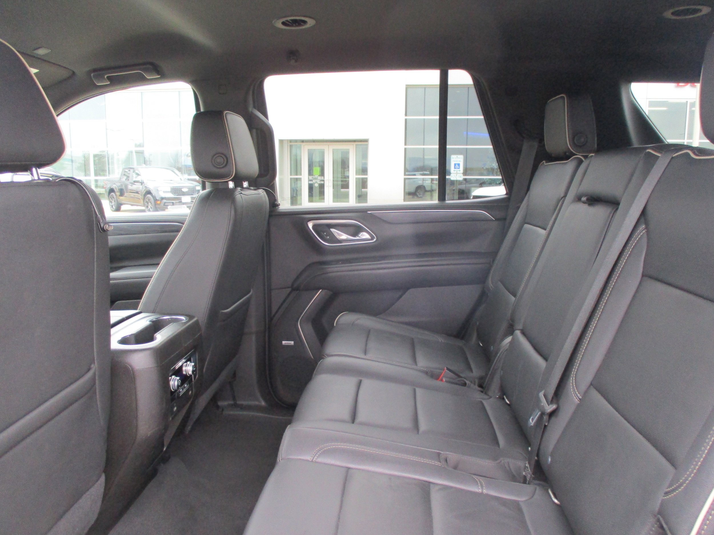 Used 2021 GMC Yukon SLT RWD image 36