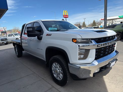 Used 2023 Chevrolet Silverado 3500 LT w/ Convenience Package AWD/4WD image 4