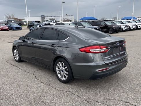 Used 2020 Ford Fusion SE image 4