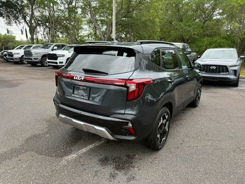 Used 2025 Kia Seltos S FWD image 11