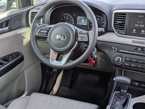 Used 2021 Kia Sportage LX image 16