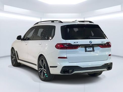 Used 2022 BMW X7 xDrive40i w/ M Sport Package AWD/4WD image 3
