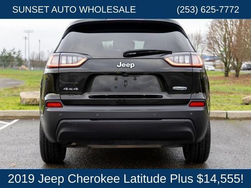 Used 2019 Jeep Cherokee Latitude Plus AWD/4WD image 77
