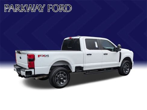 Used 2023 Ford F250 XL w/ STX Appearance Package image 5