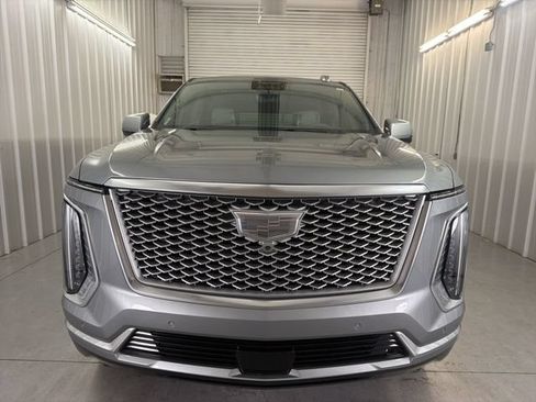 Certified 2025 Cadillac Escalade Premium Luxury Platinum w/ LPO, Radiant Package RWD image 3