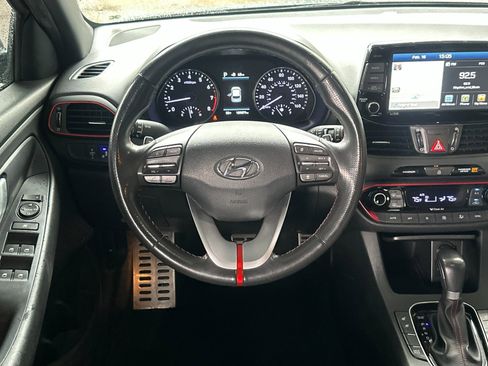 Used 2018 Hyundai Elantra GT Sport w/ Sport Tech Package 04 image 12