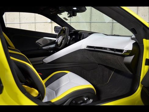 Used 2022 Chevrolet Corvette Stingray Premium Cpe w/ Z51 Performance Package RWD image 21