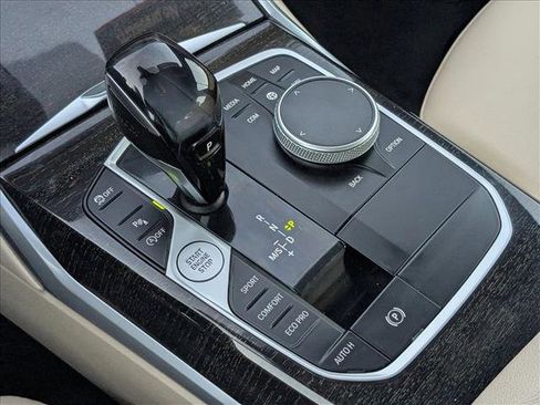 Used 2021 BMW 330i Sedan w/ Premium Package image 12