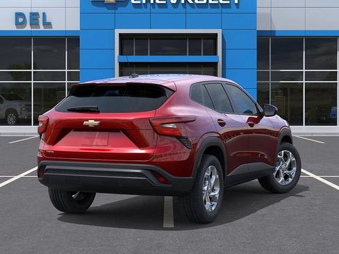 New 2026 Chevrolet Trax LS w/ LS Convenience Package FWD image 4