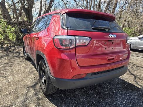Used 2018 Jeep Compass Sport w/ Tech Group image 3