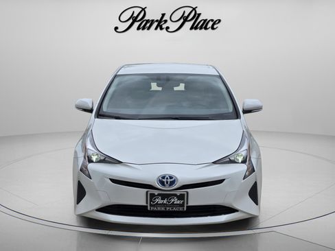 Used 2016 Toyota Prius Four FWD image 8