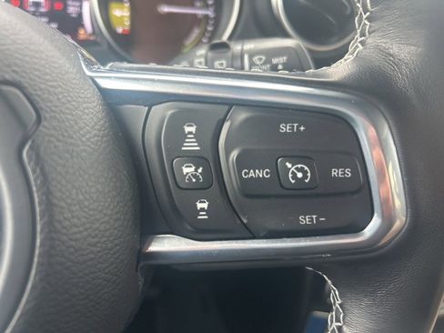 Used 2022 Jeep Wrangler Unlimited Sahara w/ Cold Weather Group image 8