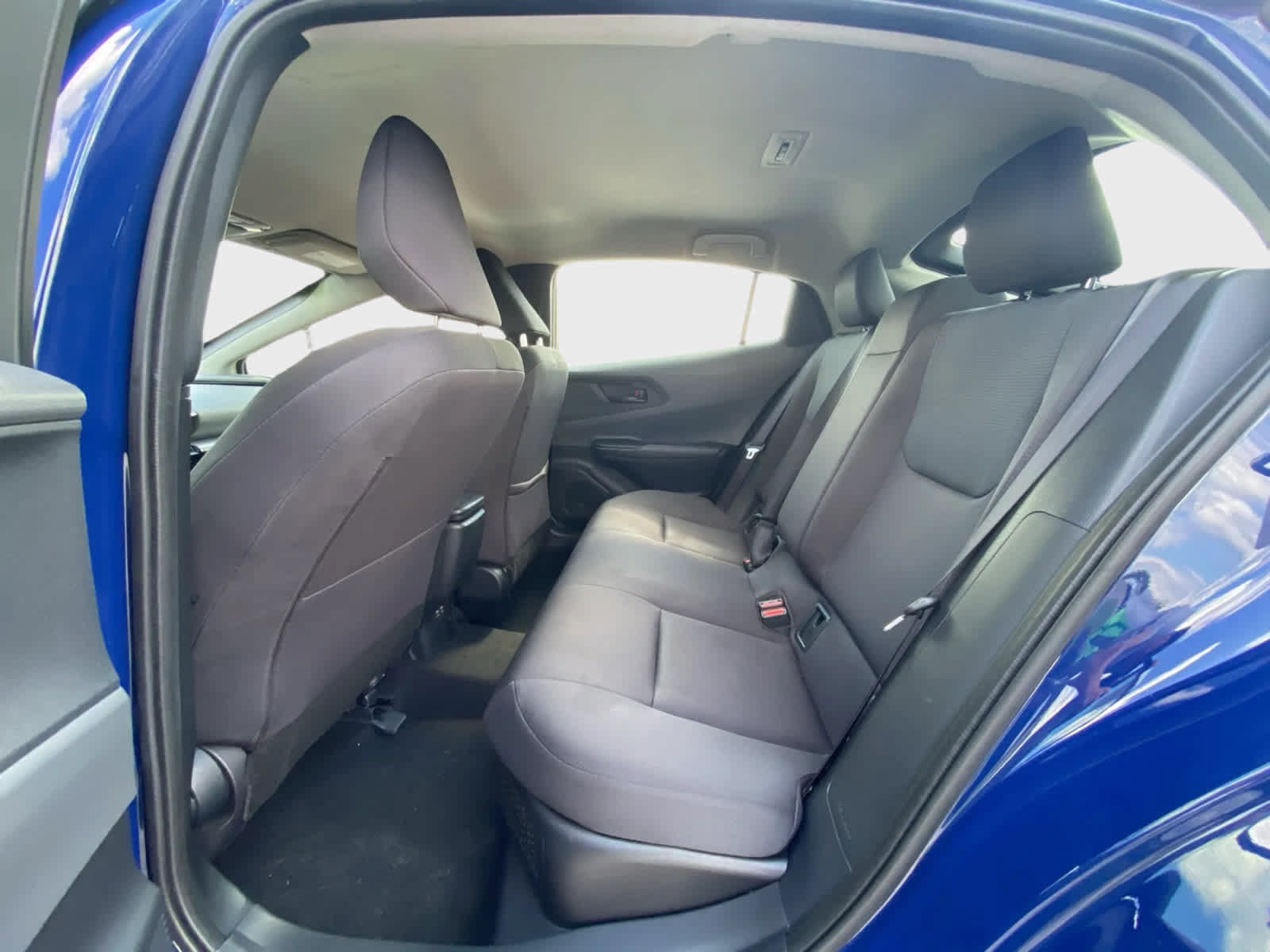 Used 2024 Toyota Prius LE FWD image 12
