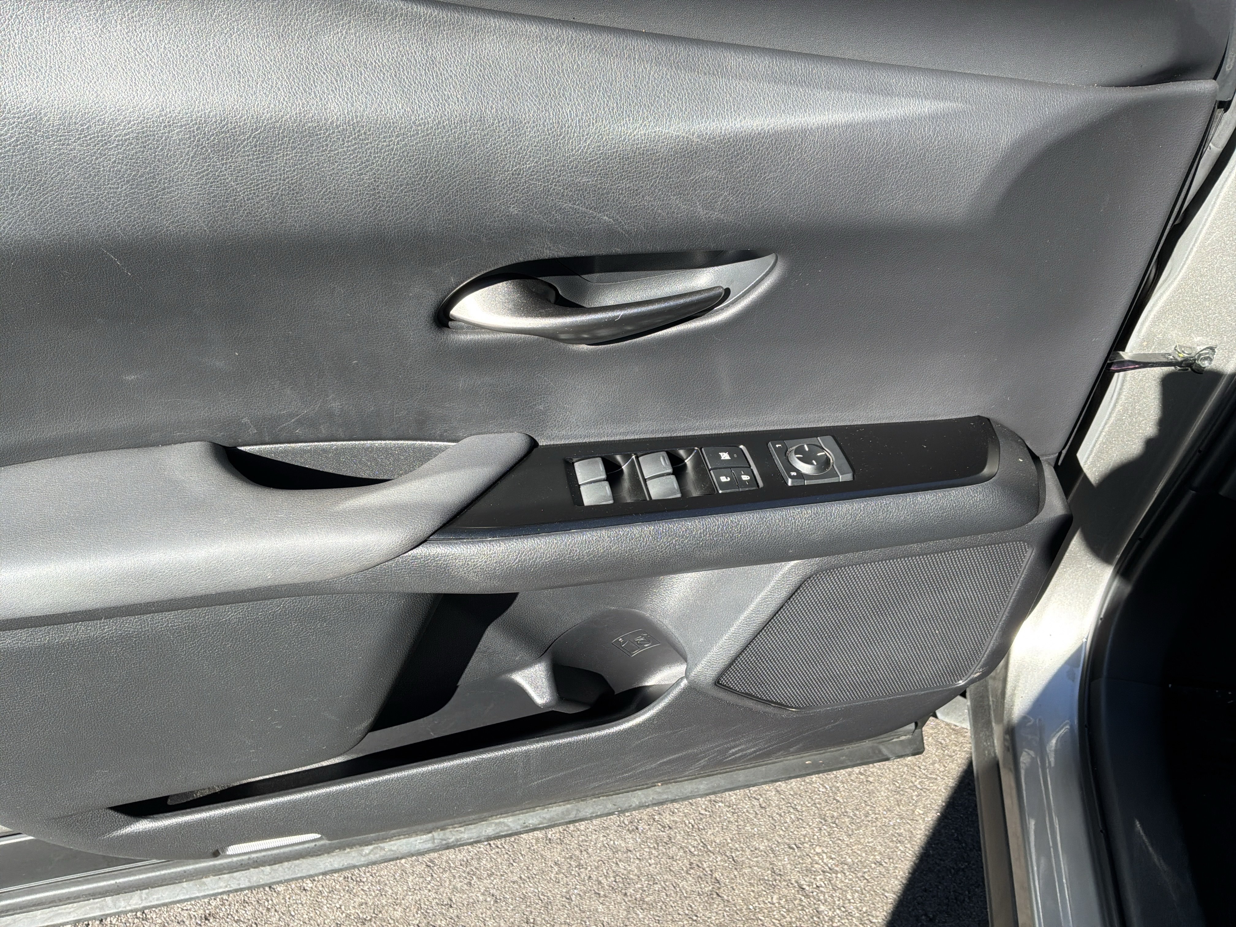 Used 2019 Lexus UX 200 w/ Accessory Package 2 FWD image 15