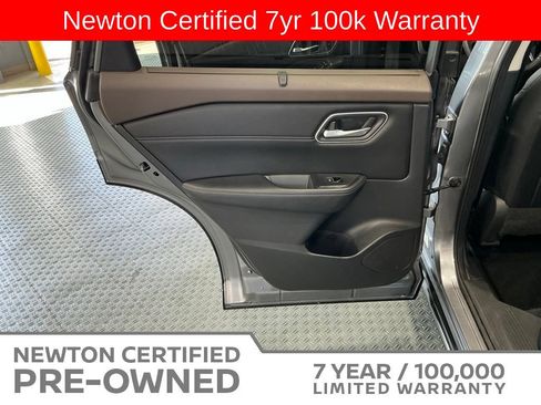 Used 2021 Nissan Rogue SL FWD image 37