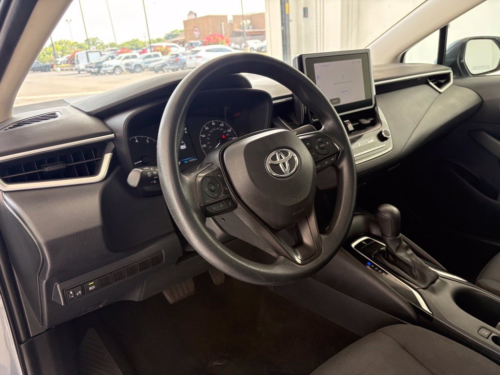 Used 2024 Toyota Corolla LE FWD image 2