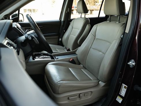 Used 2016 Honda Pilot Touring image 22