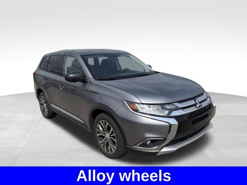 Used 2017 Mitsubishi Outlander ES image 9